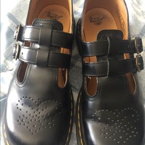 Dr Martins women’s size 9